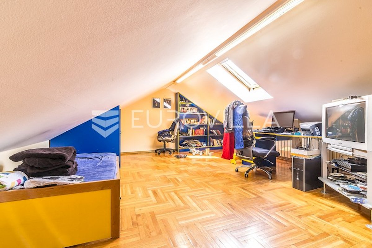 Apartmán Na predaj - GRAD ZAGREB  ZAGREB 