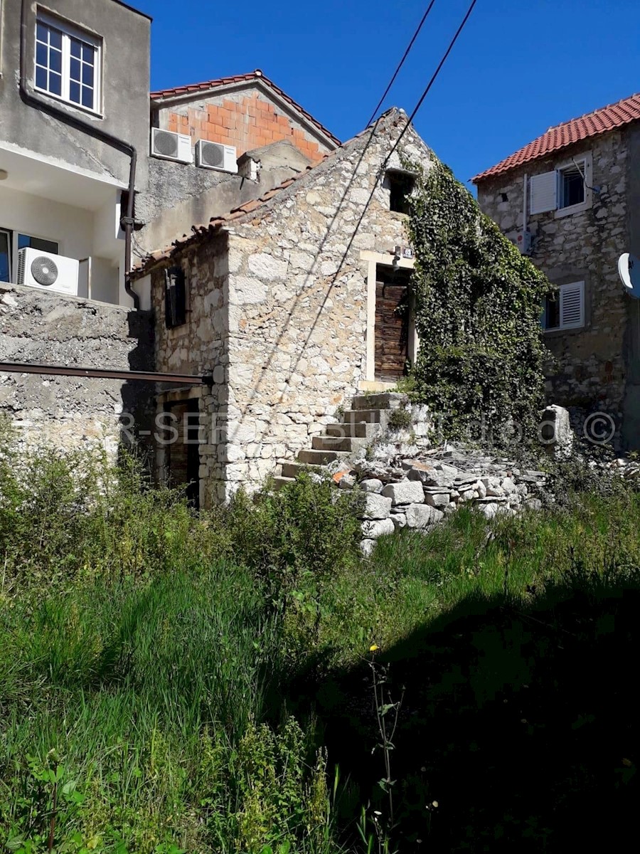 Kuća Na prodaju - ŠIBENSKO-KNINSKA  ŠIBENIK 