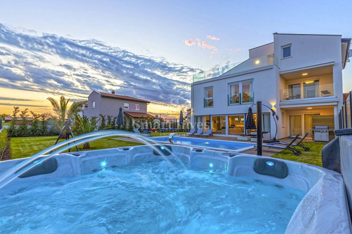 House For sale - Istarska Poreč - foto 1/31