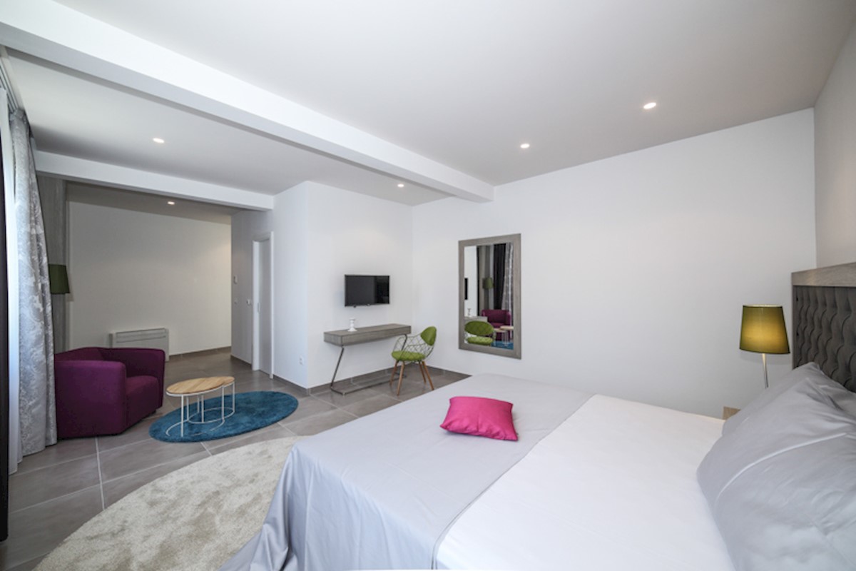 Haus Zu verkaufen - SPLITSKO-DALMATINSKA  ČIOVO 