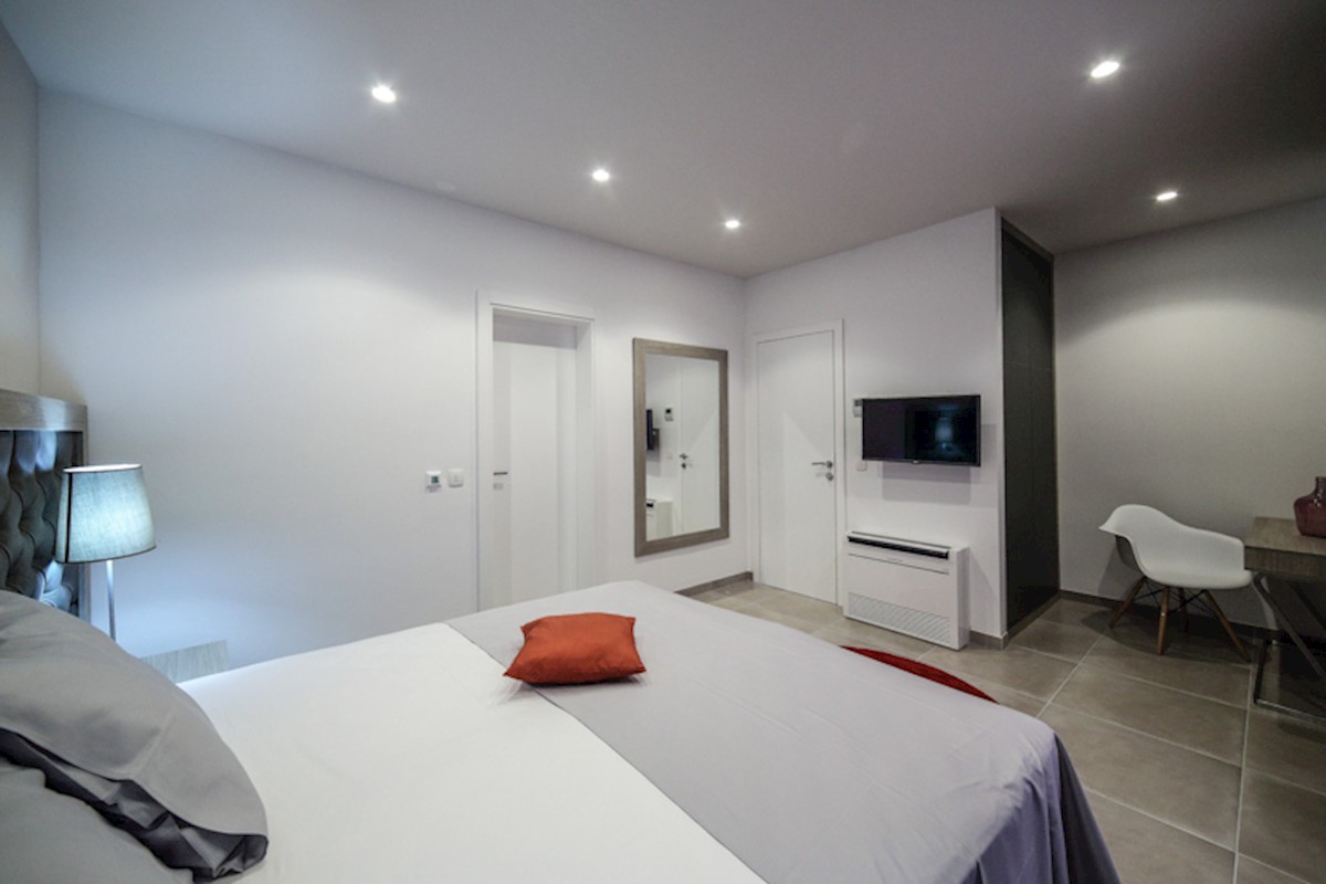 Haus Zu verkaufen - SPLITSKO-DALMATINSKA  ČIOVO 