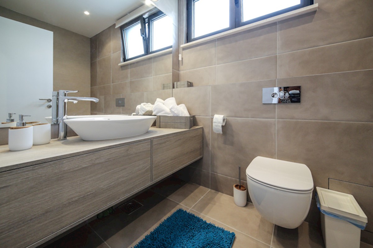Haus Zu verkaufen - SPLITSKO-DALMATINSKA  ČIOVO 