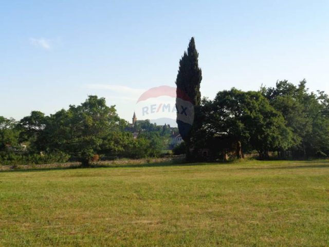 Działka na sprzedaż 20000 m² – Žminj