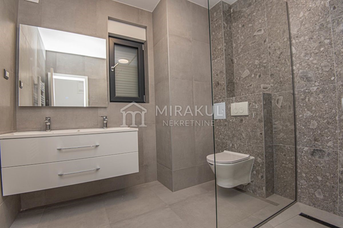 House For sale - ŠIBENSKO-KNINSKA  VODICE 