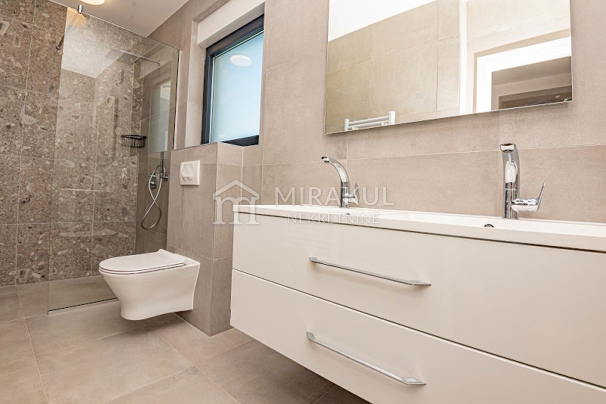 House For sale - ŠIBENSKO-KNINSKA  VODICE 