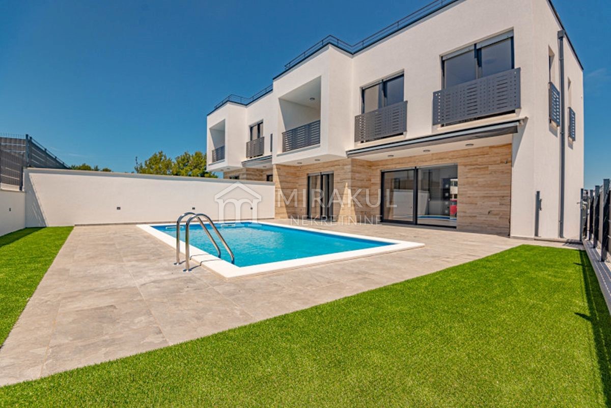 House For sale - ŠIBENSKO-KNINSKA  VODICE 