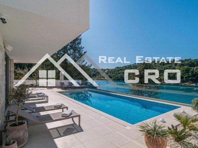 House for sale 300 m² – Brač