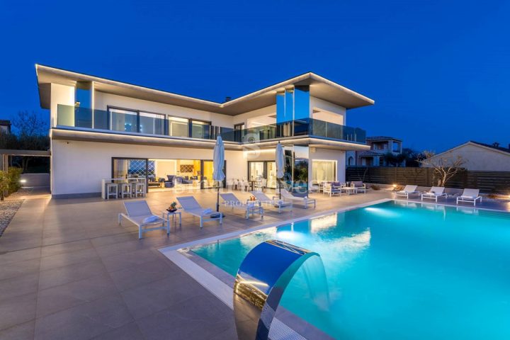 Kuća na prodaju 400 m² – Poreč