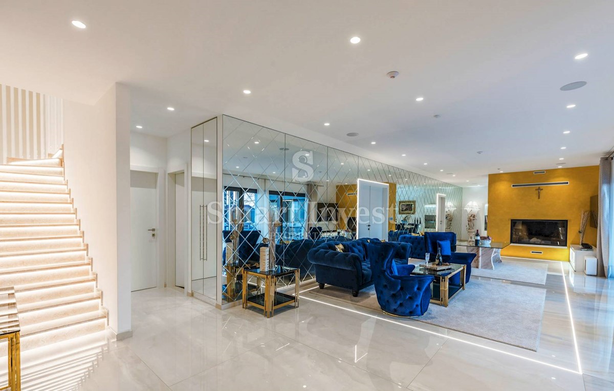 Haus Zu verkaufen - ISTARSKA  POREČ 
