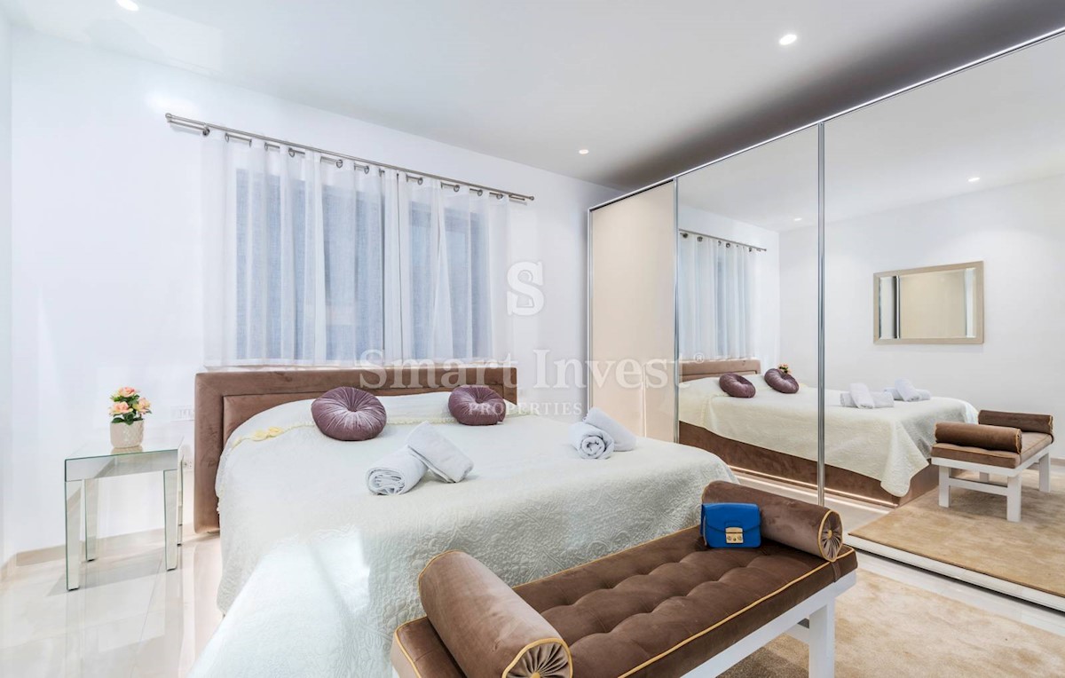 Haus Zu verkaufen - ISTARSKA  POREČ 