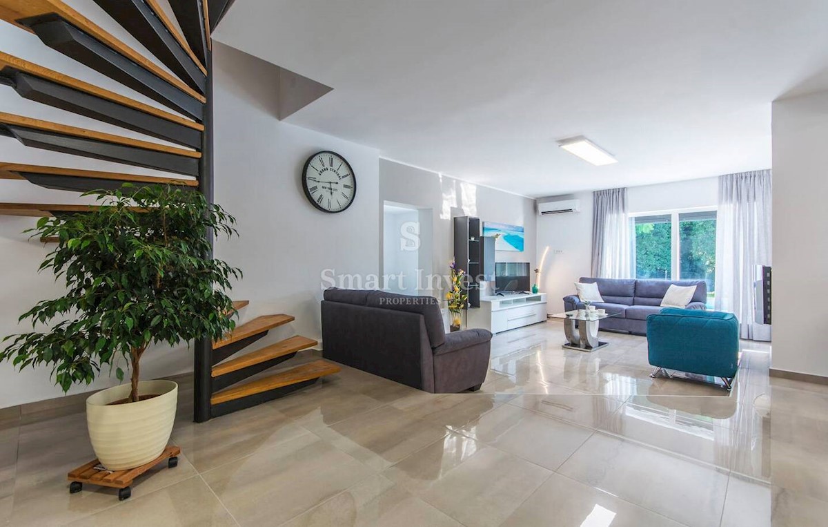 Casa In vendita - ISTARSKA  POREČ 