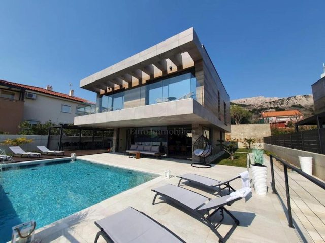 Haus zu verkaufen 280 m² – Baška