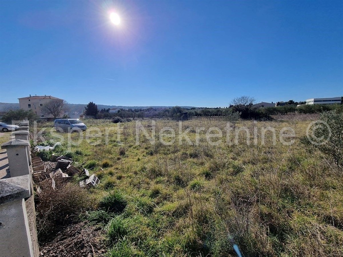 Land For sale - SPLITSKO-DALMATINSKA  KAŠTELA 