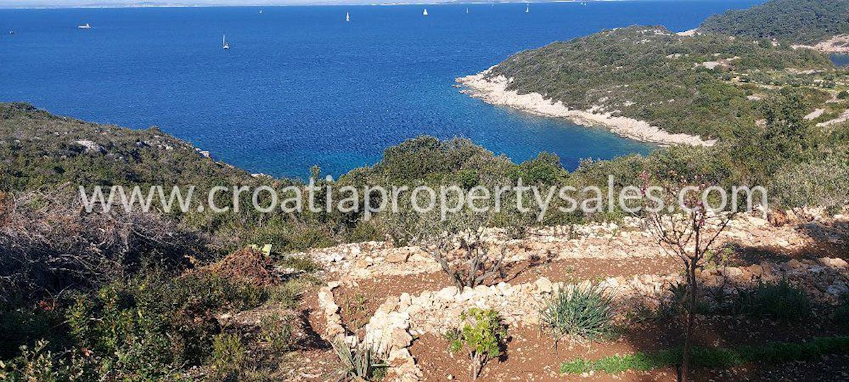 Land For sale - SPLITSKO-DALMATINSKA  VIS 