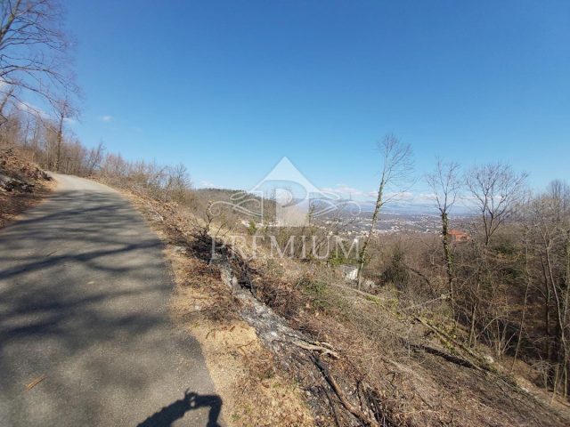 Pozemok na predaj 6400 m² – Kučeli