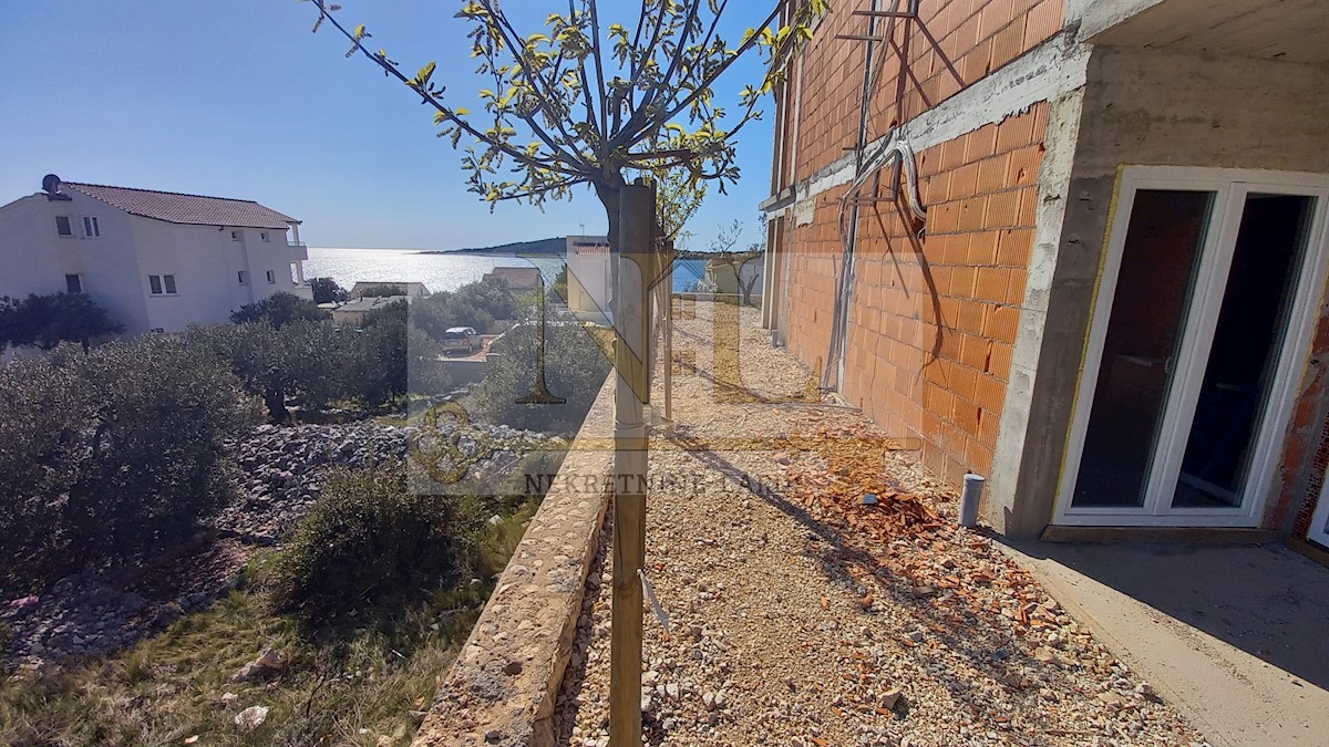 Apartma Na predaj - SPLITSKO-DALMATINSKA  MARINA 