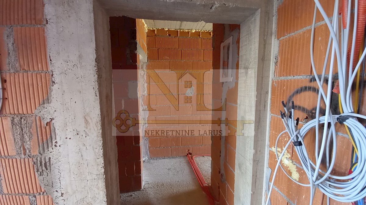 Apartma Naprodaj - SPLITSKO-DALMATINSKA  Marina