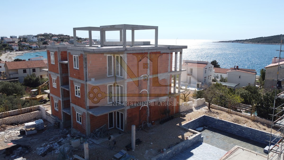 Apartma Na predaj - SPLITSKO-DALMATINSKA  MARINA 