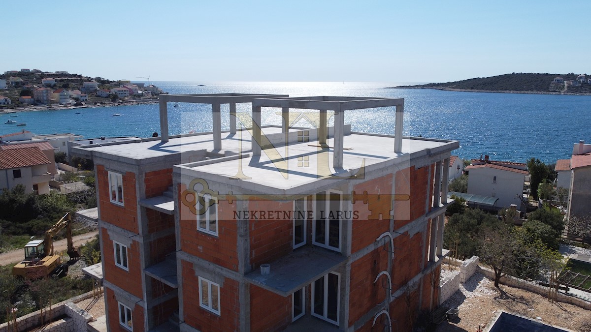 Apartma Na predaj - SPLITSKO-DALMATINSKA  MARINA 