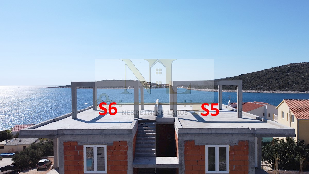 Apartmán Na prodej - SPLITSKO-DALMATINSKA  MARINA 