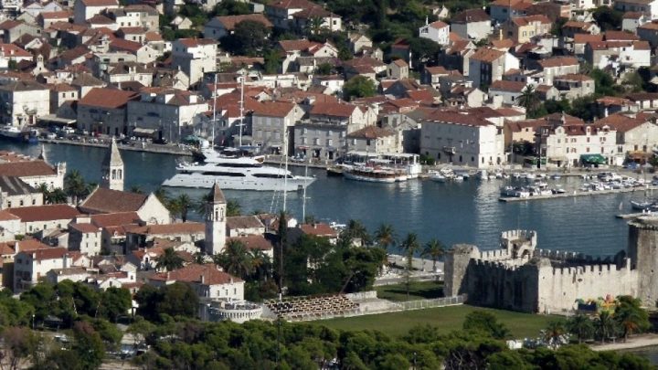 Zemljište na prodaju 1754 m² – Trogir