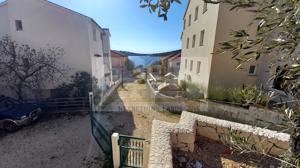 Apartment Zu verkaufen - SPLITSKO-DALMATINSKA  MARINA 