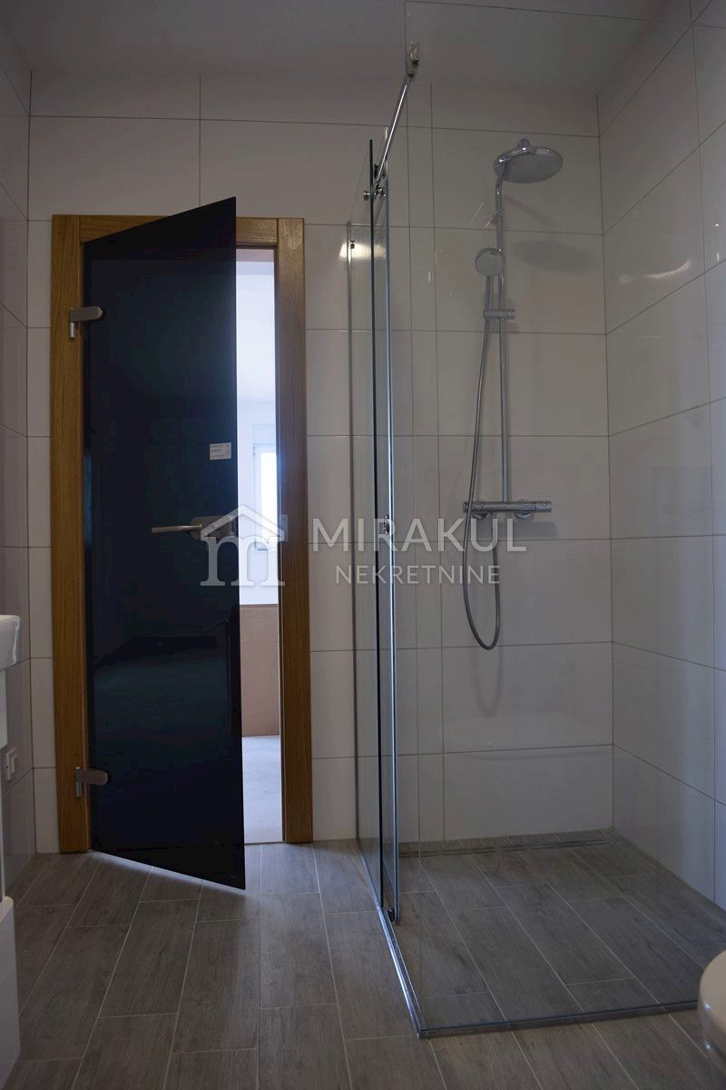 Flat For sale - ŠIBENSKO-KNINSKA  PRIMOŠTEN 