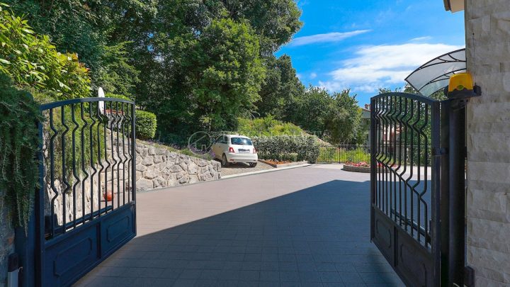Maison à vendre 250 m² – Volosko