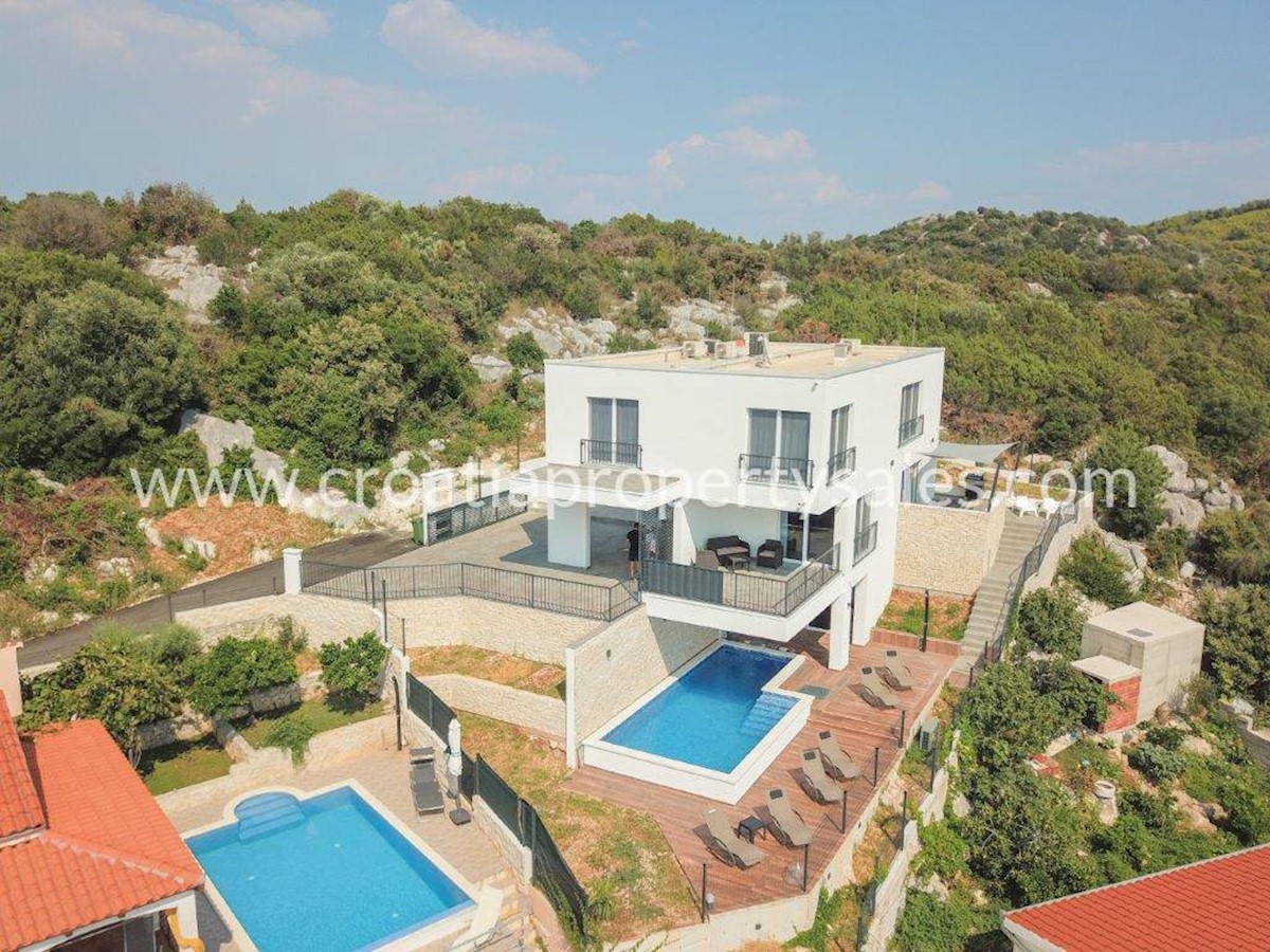 House For sale - SPLITSKO-DALMATINSKA  TROGIR 