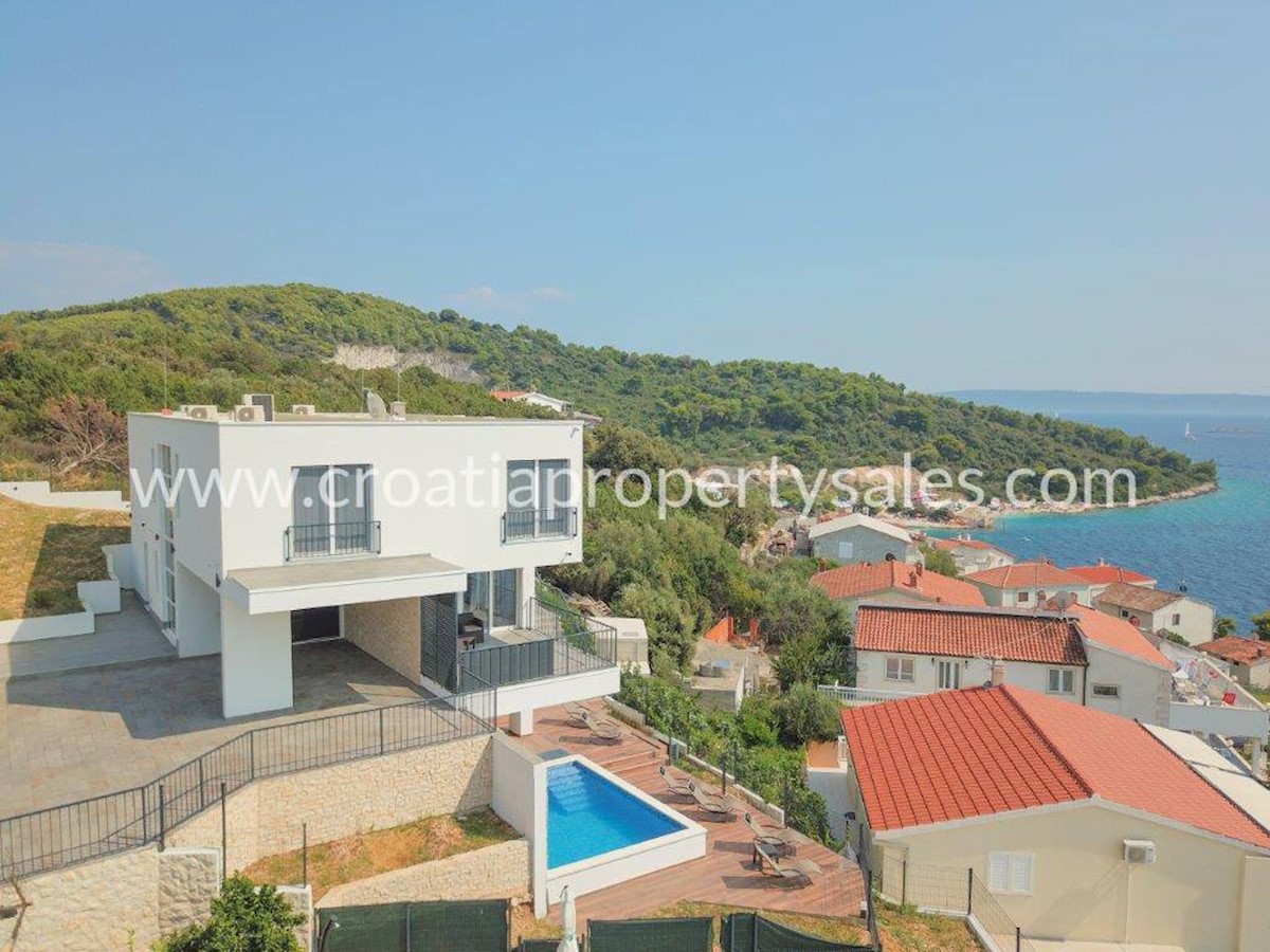 House For sale - SPLITSKO-DALMATINSKA  TROGIR 