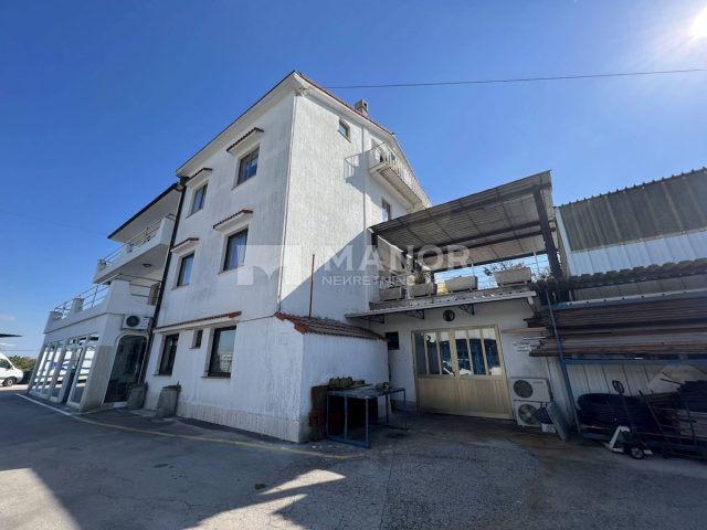 Dům na prodej 1200 m² – Marinići