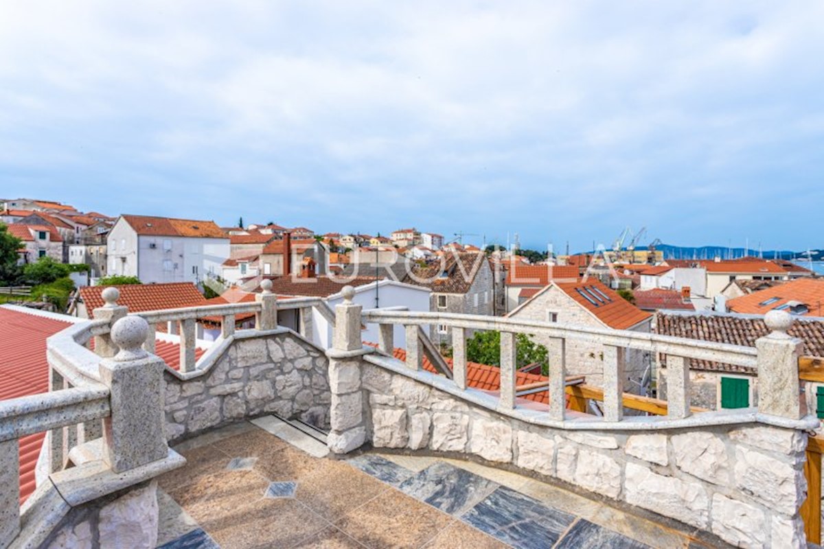 Casa In vendita - SPLITSKO-DALMATINSKA  TROGIR 