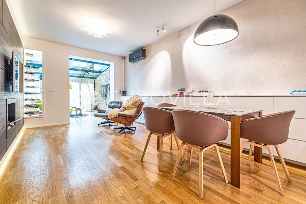 Apartma Na predaj - ZAGREBAČKA  VELIKA GORICA 