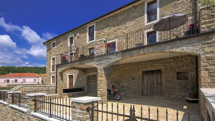 Haus zu verkaufen 227 m² – Buje
