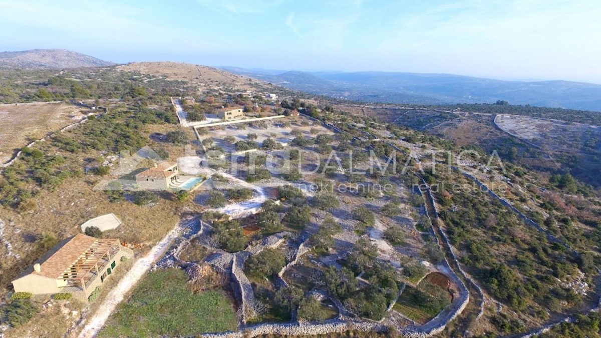 Land For sale - ŠIBENSKO-KNINSKA  ROGOZNICA 