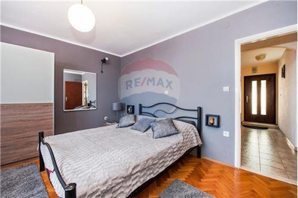 Apartmán Na prodej - ŠIBENSKO-KNINSKA  ŠIBENIK 