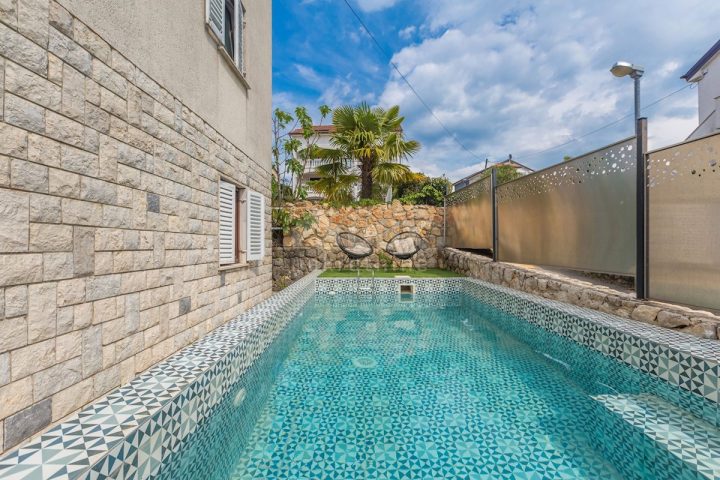 Casa in vendita 400 m² – Malinska