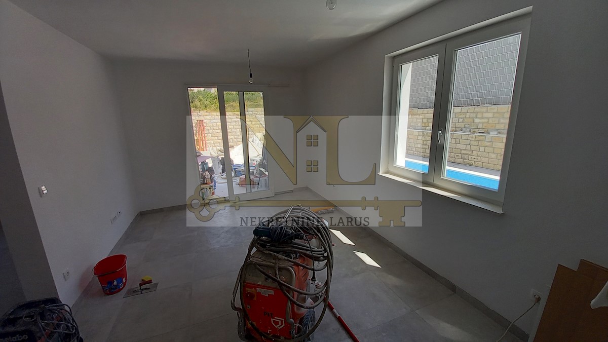 Apartment Zu verkaufen - SPLITSKO-DALMATINSKA  SEGET 