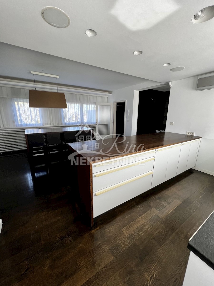 Apartmán Na predaj - GRAD ZAGREB  ZAGREB 