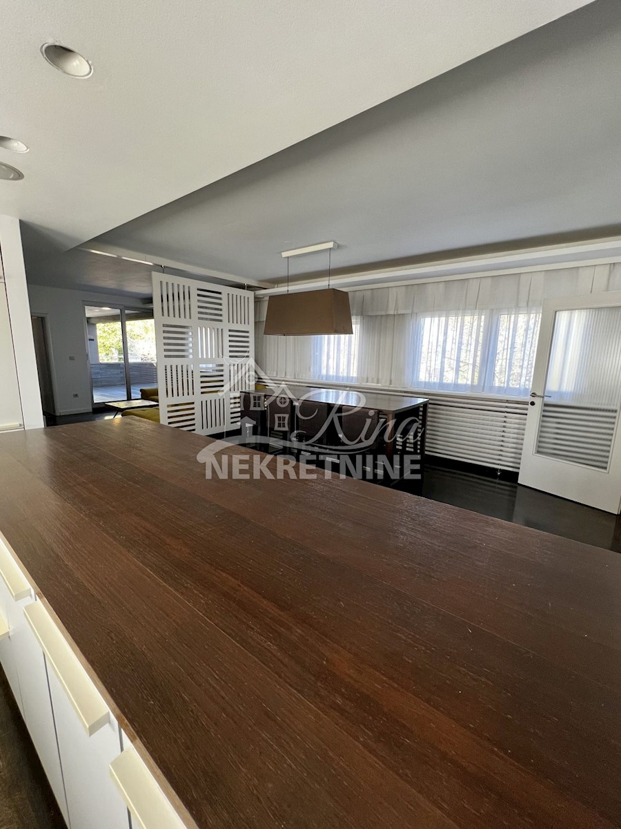 Apartmán Na predaj - GRAD ZAGREB  ZAGREB 