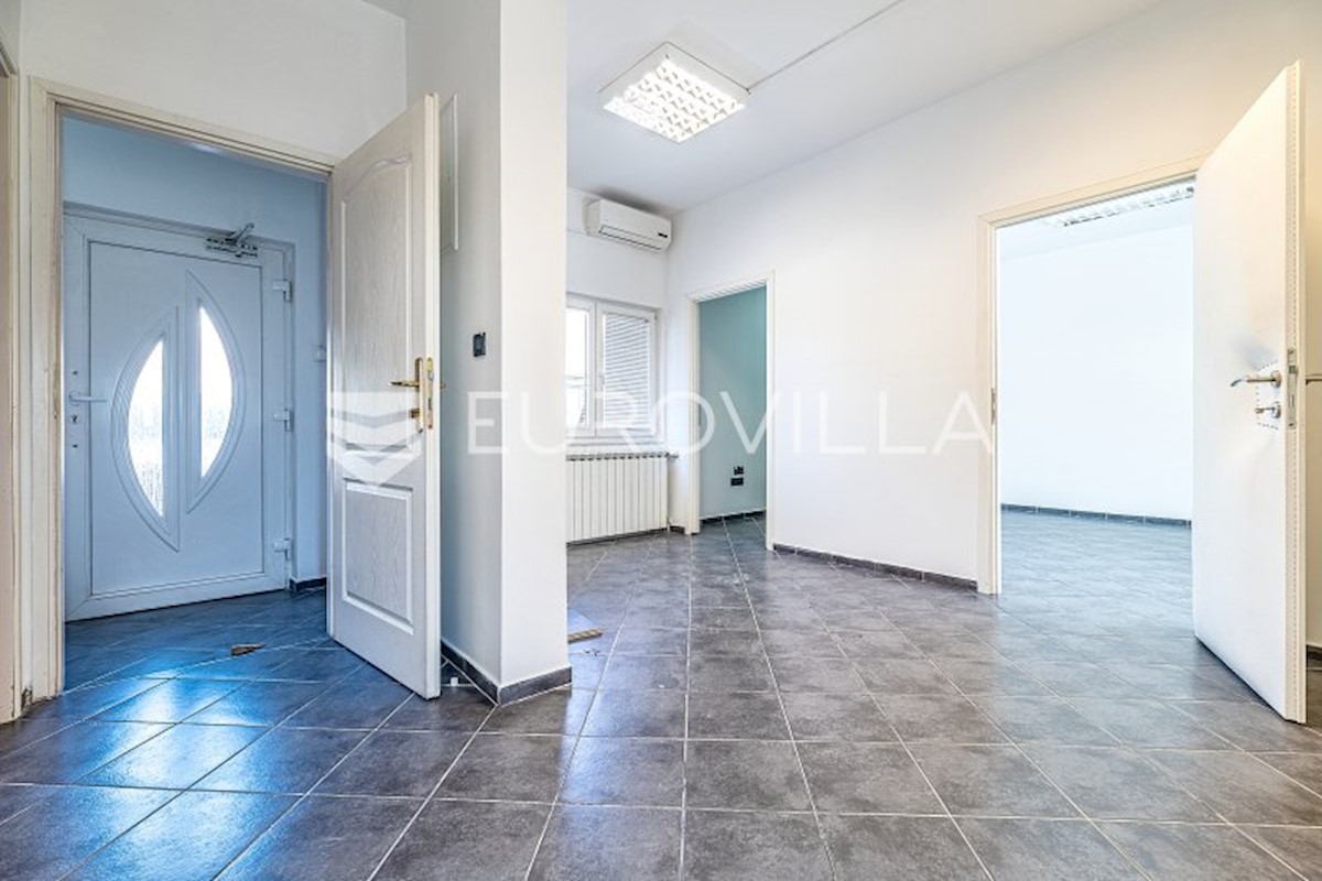 House For sale - ZAGREBAČKA  VELIKA GORICA 