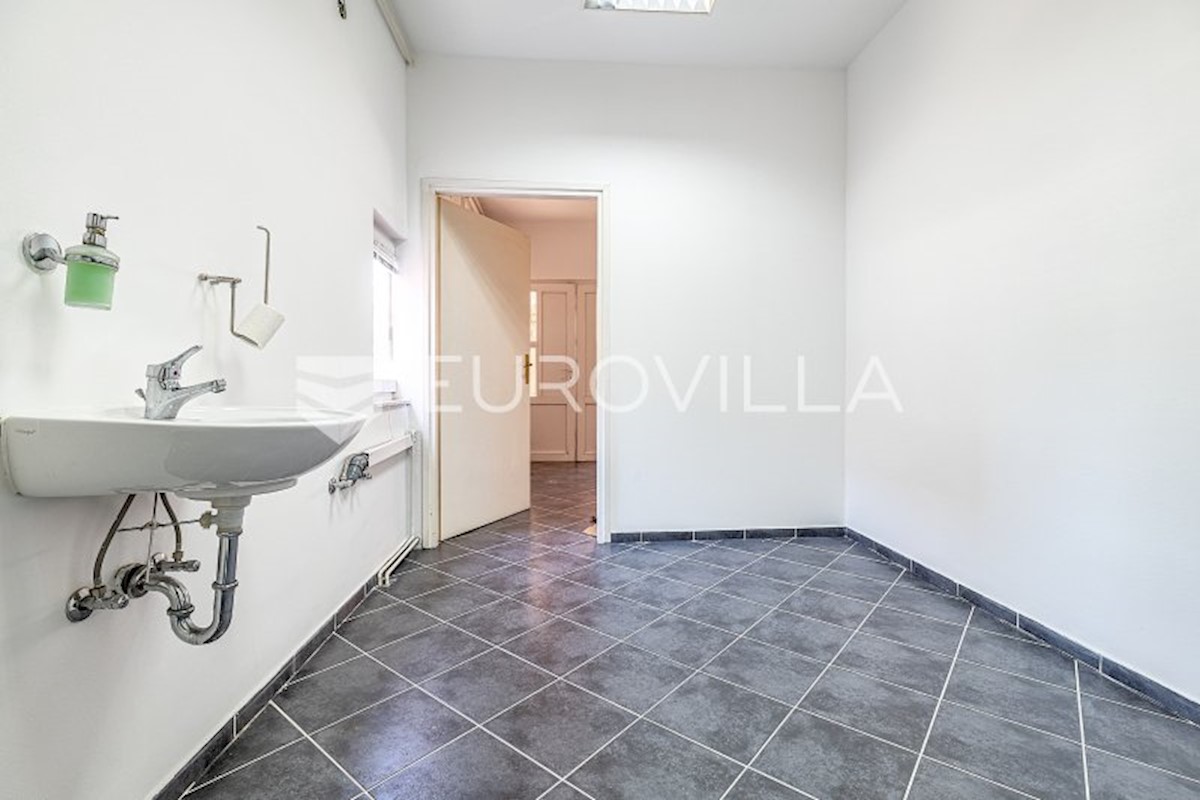 House For sale - ZAGREBAČKA  VELIKA GORICA 