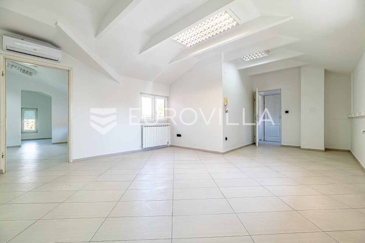 House For sale - ZAGREBAČKA  VELIKA GORICA 