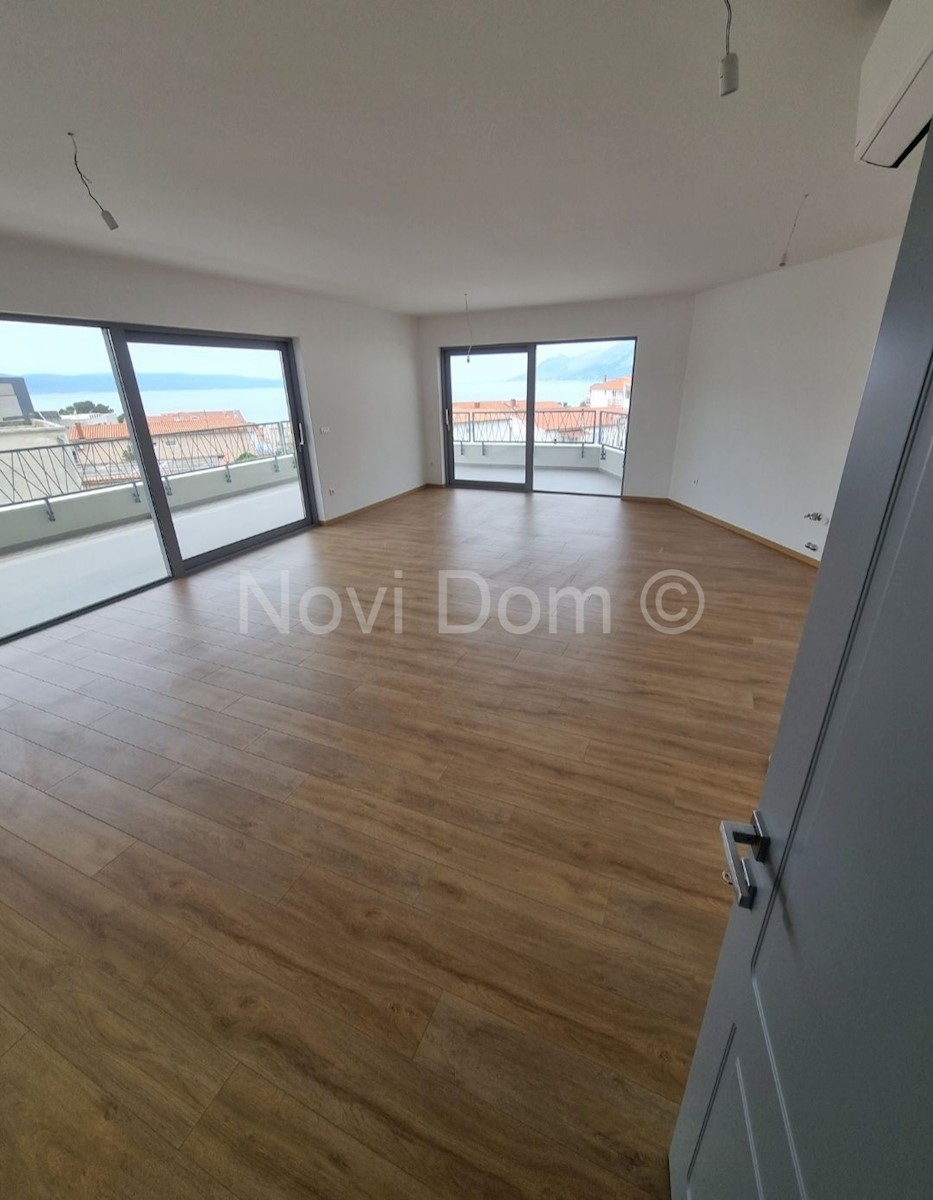 Apartment Zu verkaufen - SPLITSKO-DALMATINSKA  BAŠKA VODA 