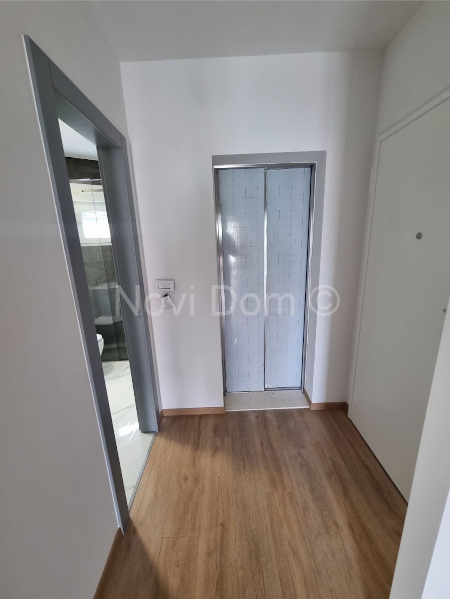 Apartment Zu verkaufen - SPLITSKO-DALMATINSKA  BAŠKA VODA 