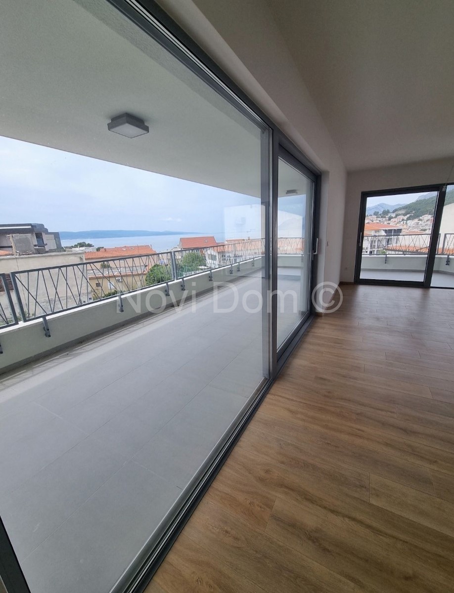 Apartment Zu verkaufen - SPLITSKO-DALMATINSKA  BAŠKA VODA 