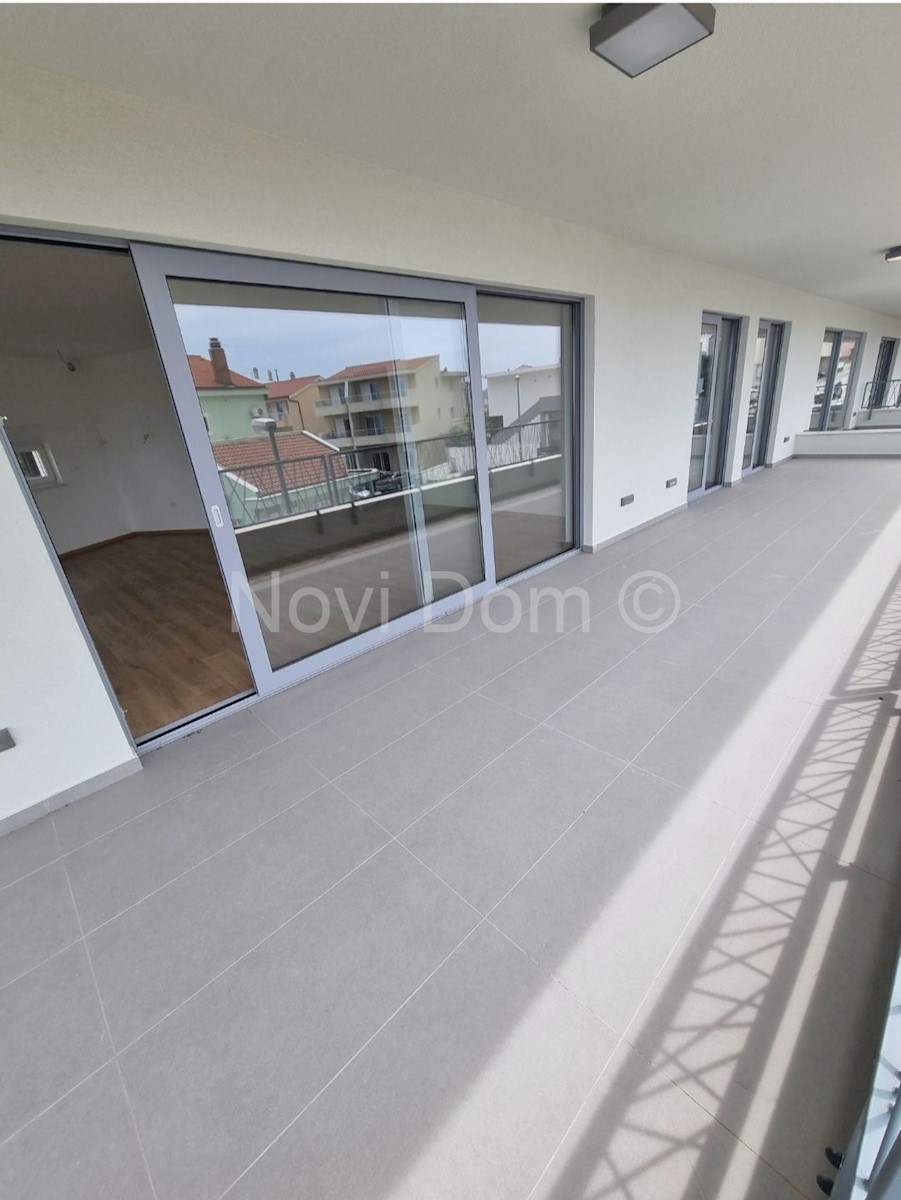 Apartment Zu verkaufen - SPLITSKO-DALMATINSKA  BAŠKA VODA 