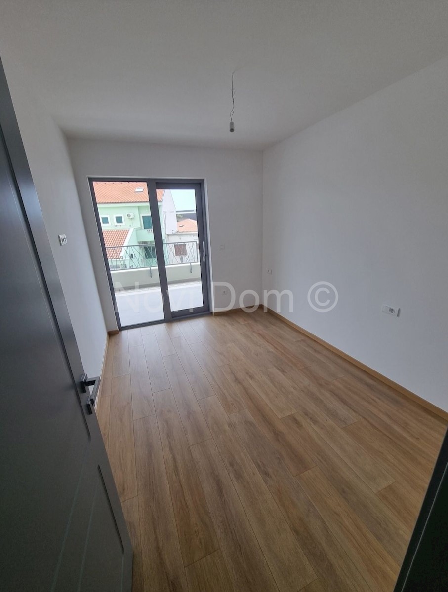 Apartment Zu verkaufen - SPLITSKO-DALMATINSKA  BAŠKA VODA 