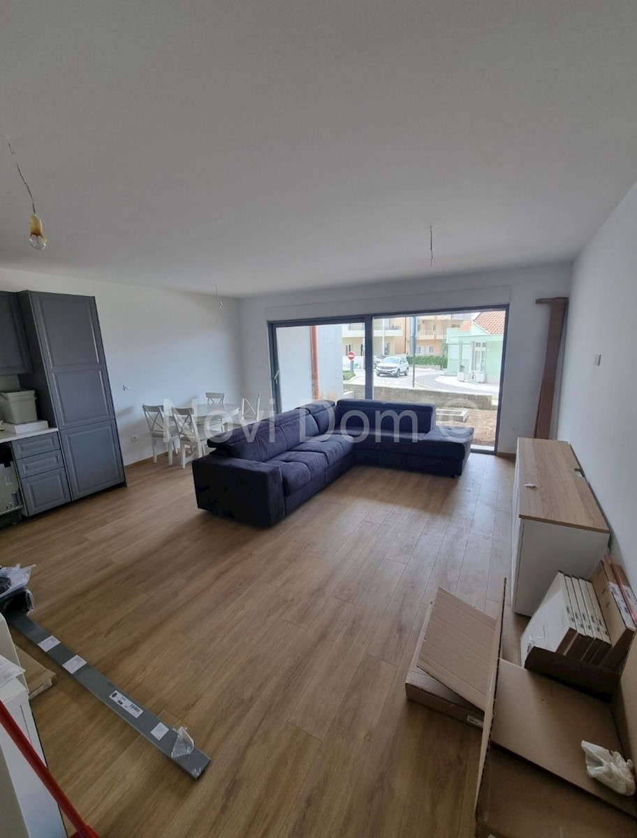 Apartment Zu verkaufen - SPLITSKO-DALMATINSKA  BAŠKA VODA 