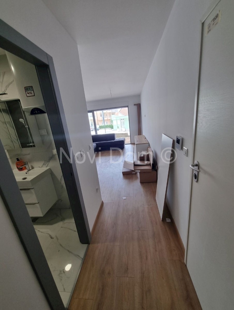 Apartment Zu verkaufen - SPLITSKO-DALMATINSKA  BAŠKA VODA 